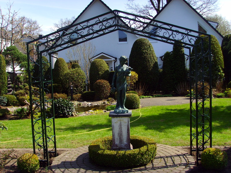 schmiedeeiserner-rosenbogen-1